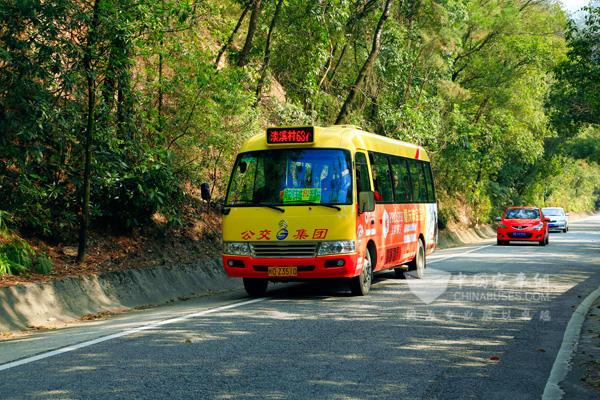  開往淡溪村的路途山高坡陡