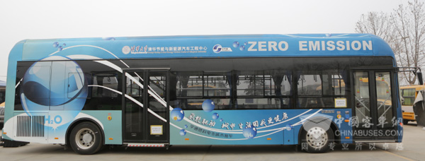 億華通與宇通客車研發(fā)的氫燃料電池城市公交車