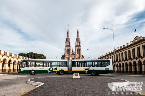 Agrale首輛配置艾里遜自動變速箱鉸接式公交車上市 