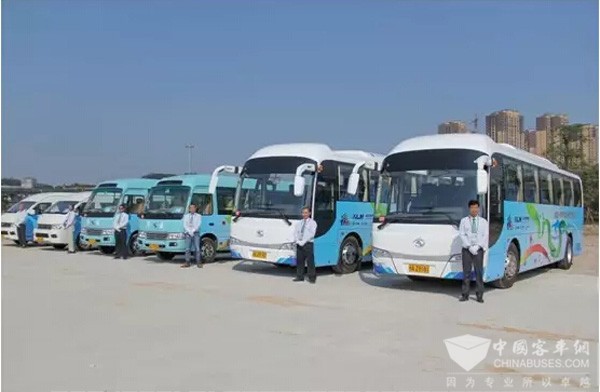 純電動(dòng)XMQ6110C、XMQ6706服務(wù)青運(yùn)會(huì)風(fēng)采