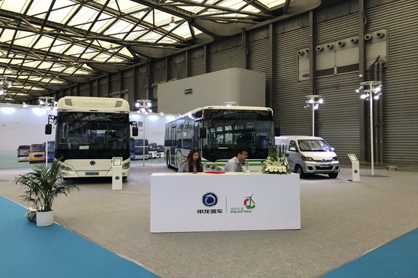 BUS EXPO2017上?？蛙囌箌申龍客車展臺