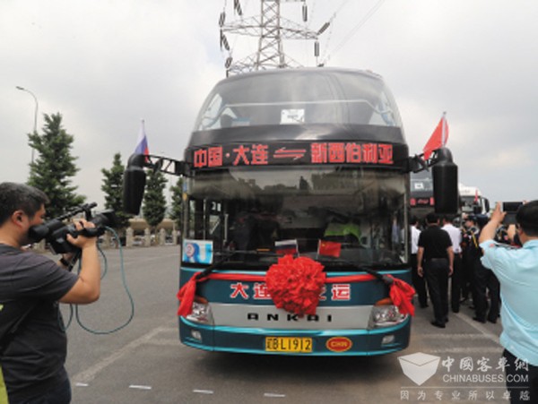 挑戰(zhàn)12000公里 安凱護(hù)航中俄最長國際道路運(yùn)輸線路順利返航