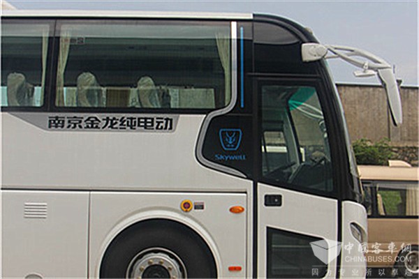 南京金龍NJL6117BEV客車（純電動24-53座）