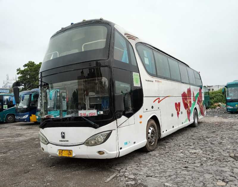 國四55座有中門氣囊營運轉(zhuǎn)籍亞星6125旅游車