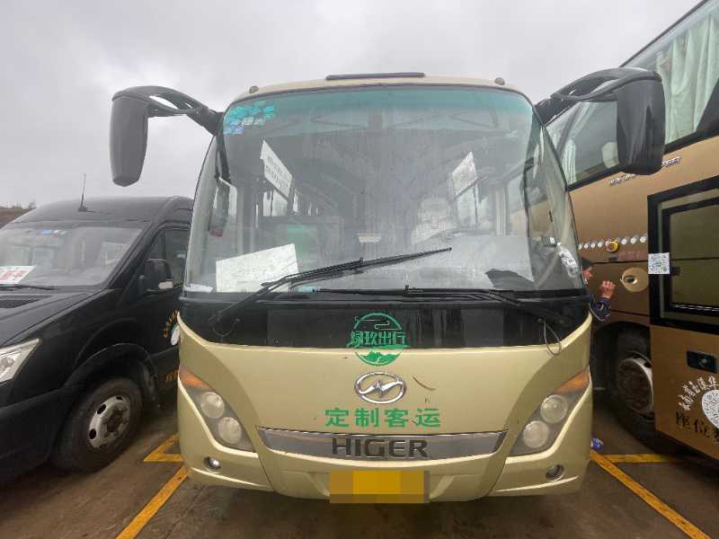 金龍KLQ6898Q客車出售，39座