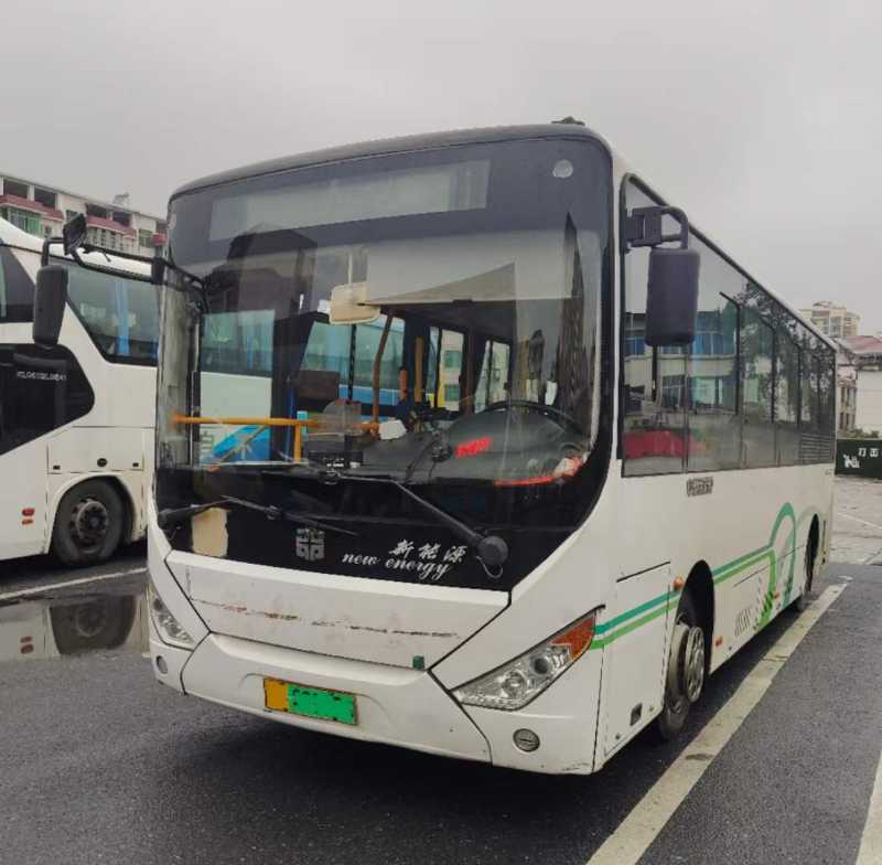 2019年1月 出一批8米長50/27座新能源電動中通公交客車