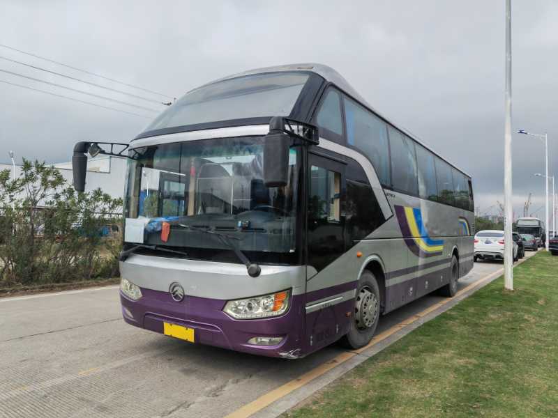 三臺同款49座有中門非營運(yùn)金旅6112客車