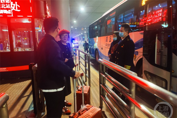 春運啟幕 “夜歸人”講述他們與重慶公交的故事