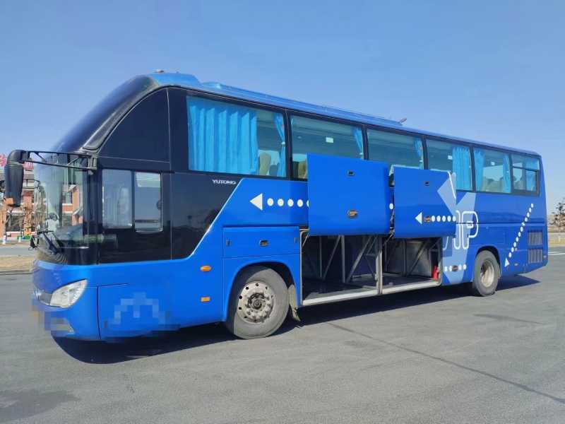 34座2+1型東北配12米宇通6122旅游車