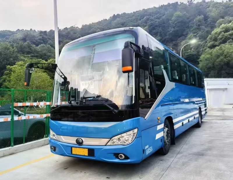  50座中門暖氣宇通6120氣囊旅游車