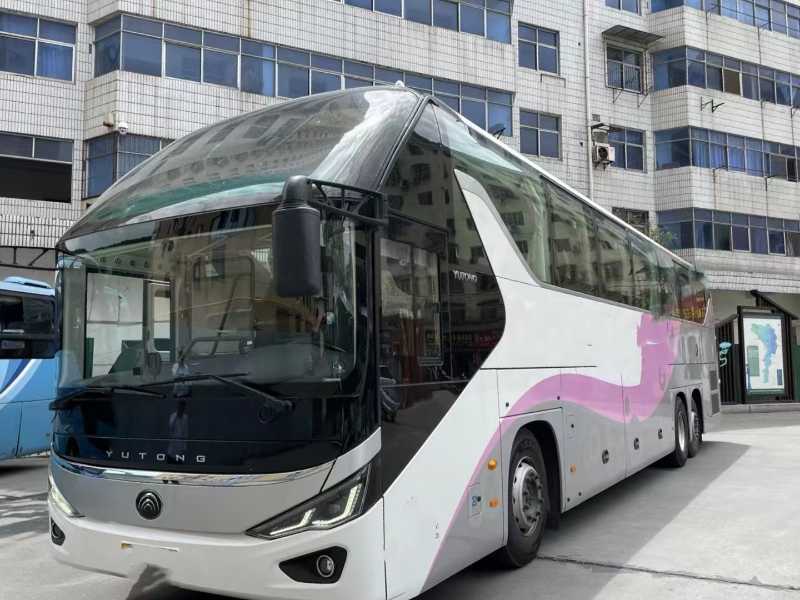 55座國(guó)五后吊輪宇通6137氣囊中門車