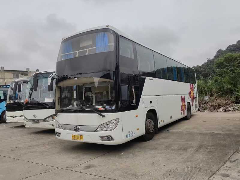 2014年9月 粵牌55座后開門宇通6118氣囊旅游車