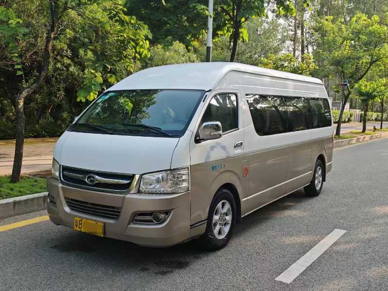 2015年6月 粵B非營(yíng)運(yùn)18座柴油九龍A6中型車 