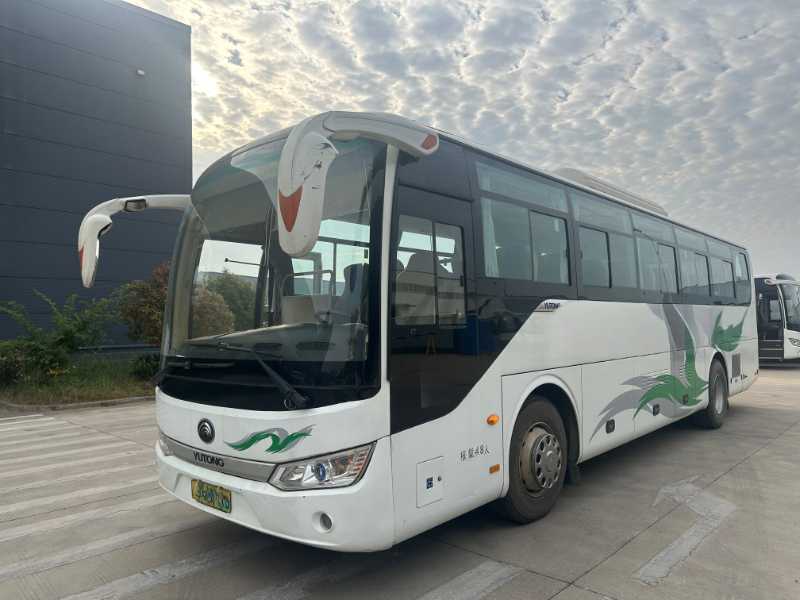 多臺(tái)48座非營(yíng)運(yùn)寧德時(shí)代宇通6115電車(chē)