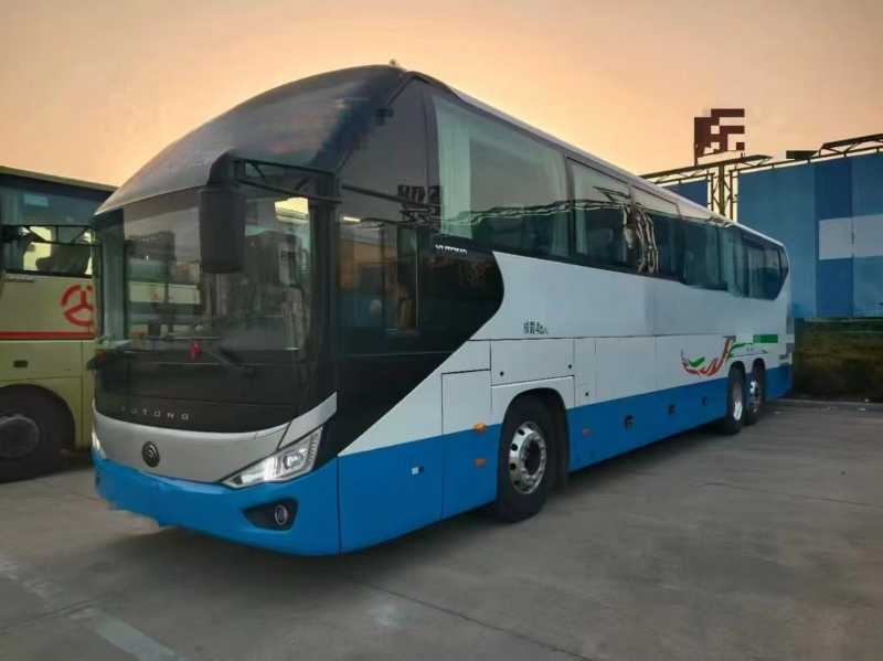 2024年12月上牌兩臺(tái)國(guó)六東北配有公告48座宇通6137半臥車(chē)
