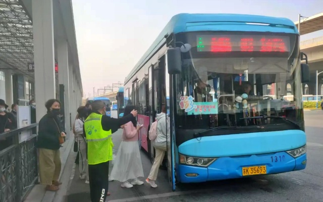 為您晝夜守護(hù) 車(chē)輪轉(zhuǎn)動(dòng)間的堅(jiān)守日志