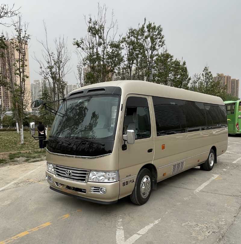 2023年10月 多臺(tái)有公告4.0排量19座考斯特旅游車(chē)
