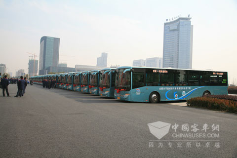 在合肥公交投放使用的安凱純電動(dòng)車(chē)