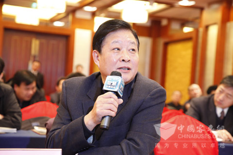 G-BOS工程師與客運(yùn)企業(yè)老總熱烈交流