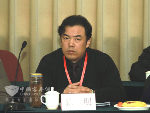 江蘇省揚(yáng)州汽車運(yùn)輸集團(tuán)副總經(jīng)理張金明