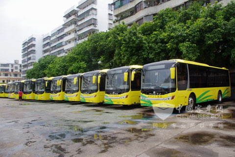 交付?？诘闹型ㄐ履茉磁c節(jié)能型公交車
