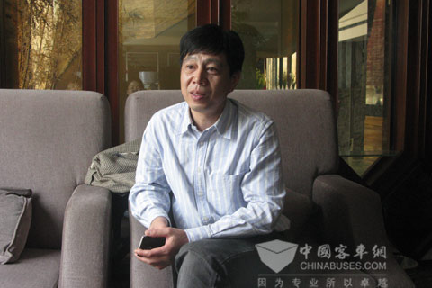 湘潭汽車運輸總公司機務(wù)安全副總經(jīng)理周遠征