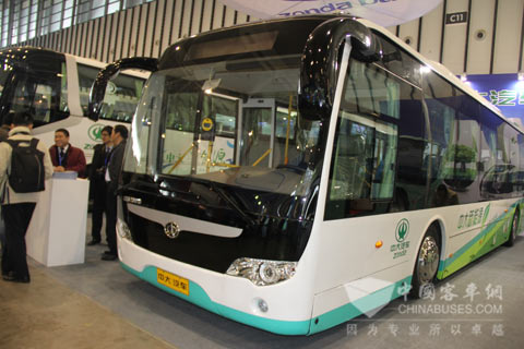 2012南京客車(chē)展中大客車(chē)展臺(tái)