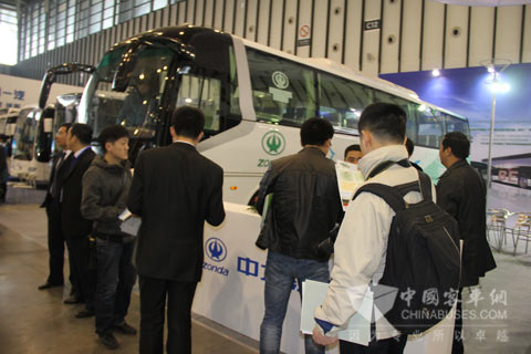 2012南京客車(chē)展中大客車(chē)展臺(tái)