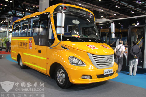 金龍校車(chē)