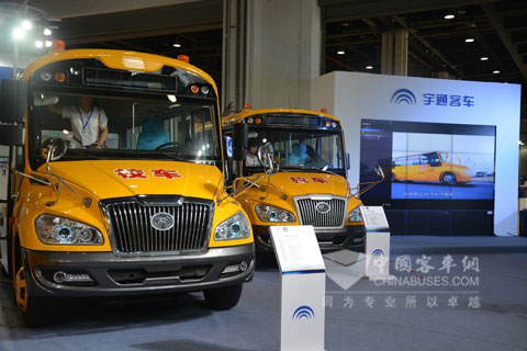 宇通校車(chē)銷(xiāo)量破萬(wàn) 率先發(fā)布國(guó)四二代新國(guó)標(biāo)校車(chē)