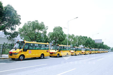 發(fā)往黑龍江綏化市北林區(qū)的海格智慧安全校車