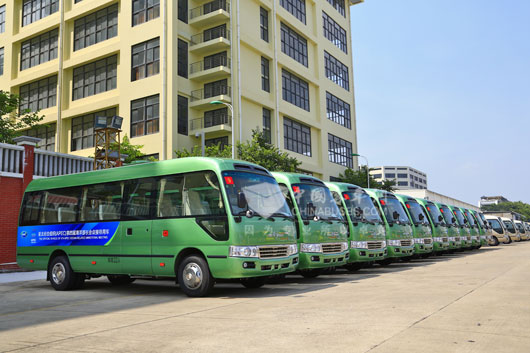 金旅考斯特成為APEC海洋部長會議官方商務(wù)車