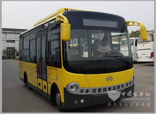 安凱微循環(huán)電動車
