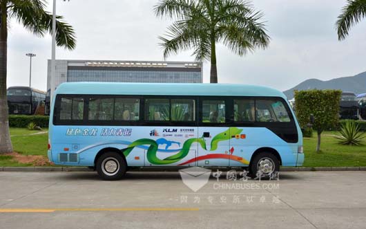 XMQ6706純電動(dòng)商務(wù)車(chē)
