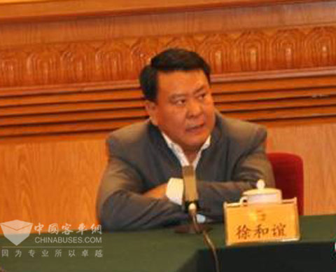 全國(guó)人大代表、北汽集團(tuán)有限公司董事長(zhǎng)徐和誼