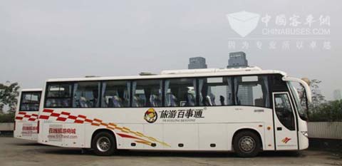 重慶旅景旅游公司營運(yùn)的大金龍客車