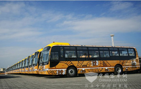 服務拉巴斯的大金龍公交車