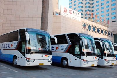 [兩會]大金龍連續(xù)十年服務(wù)兩會，再顯“國車”風范