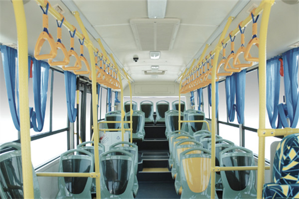 金旅XML6845J15CN公交車（天然氣國五14-30座）