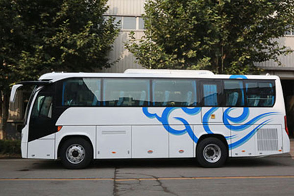 福田歐輝BJ6902U7AHB-8客車（柴油國四24-41座）