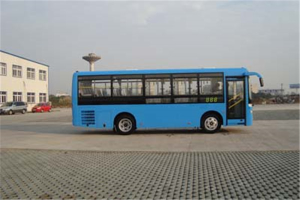 齊魯BWC6735GAN公交車（天然氣國五13-28座）