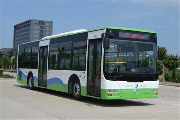 金旅XML6125JHEVG5C1公交車(chē)（柴油/電混動(dòng)國(guó)五10-40座）