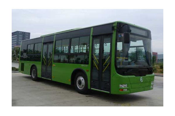 金旅XML6105JHEVG5C2公交車（柴油/電混動(dòng)國(guó)五20-36座）