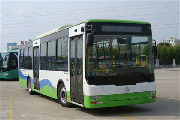 金旅XML6125JEVC0C1公交車（純電動10-46座）