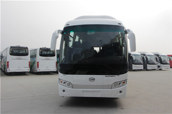 南京金龍NJL6118BEVG7公交車（純電動24-49座）