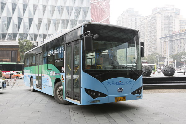 比亞迪BYD6100LGEV10公交車（純電動(dòng)17-39座）