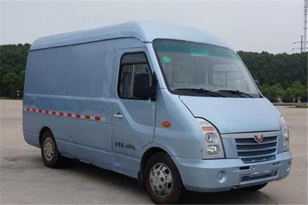 五菱GL5042XXY廂式運(yùn)輸車（柴油國(guó)六3座）