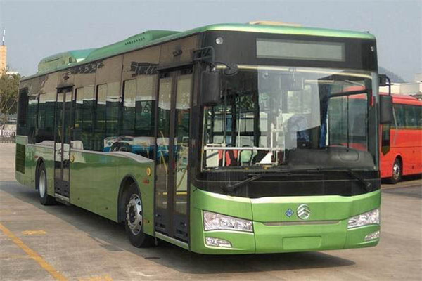 金旅XML6125JHEVD6CN插電式公交車（天然氣/電混動(dòng)國(guó)六23-41座）