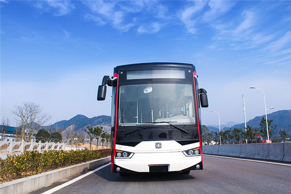 浙江中車CSR6850GPHEV1公交車（柴油/電混動(dòng)國(guó)五10-30座）