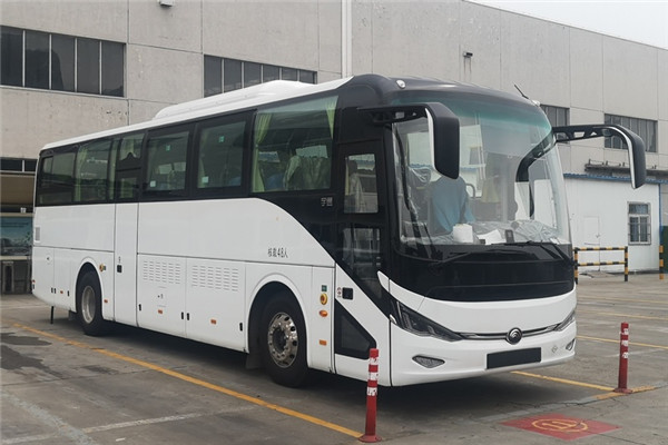 宇通ZK6117FCEVQ1客車（氫燃料電池24-48座）